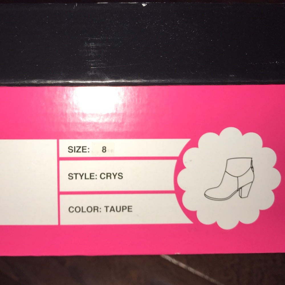 CR Booties - Picture 6 of 6